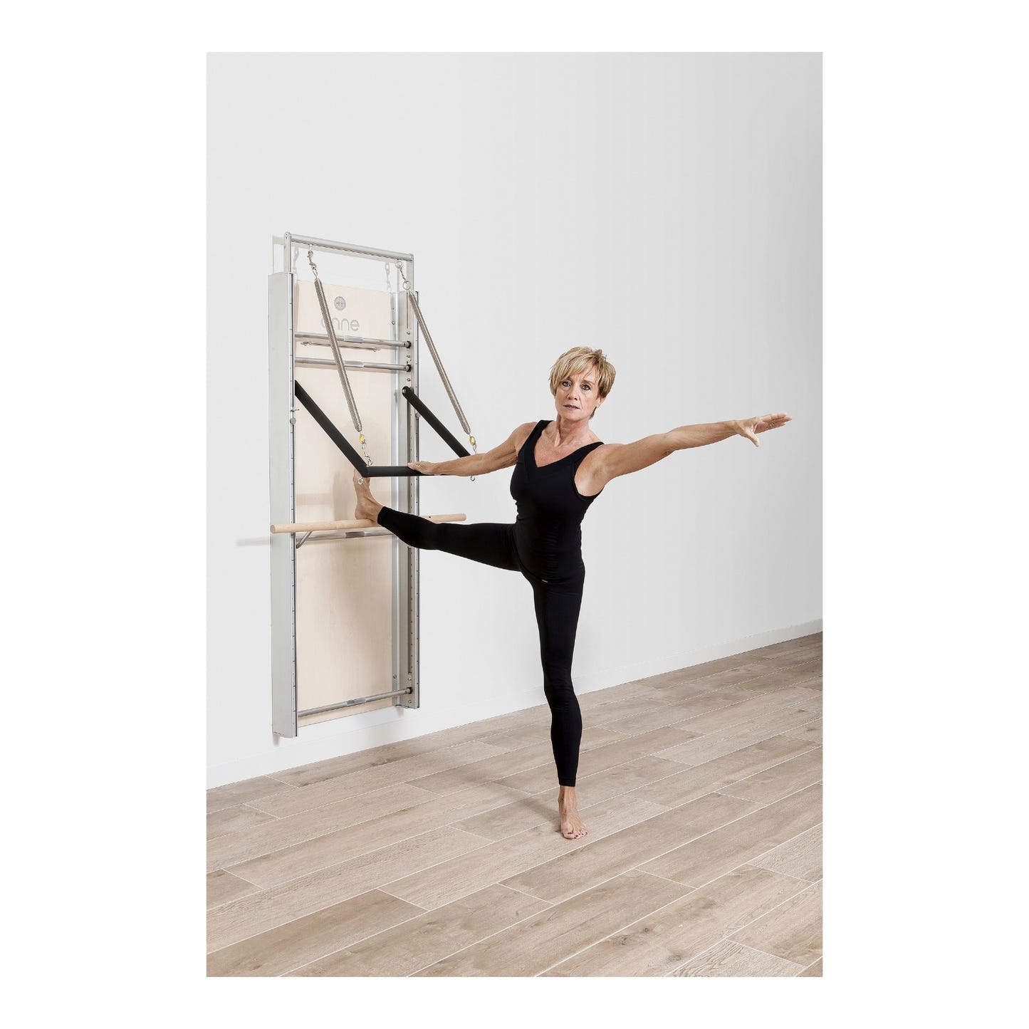 Elina Pilates Wall Board ONNE
